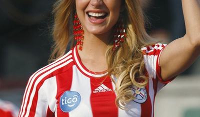 Futbolun ən çılğın və cazibədar xanım azarkeşləri – FOTOLAR