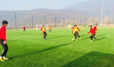 LAYİHƏ: U-15 Liqası: "Qəbələ" "Səbail"lə oyuna hazırlaşır - FOTOREPORTAJ