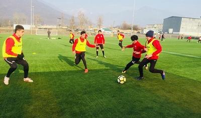 LAYİHƏ: U-15 Liqası: "Qəbələ" "Səbail"lə oyuna hazırlaşır - FOTOREPORTAJ