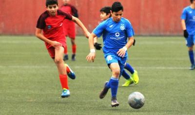 LAYİHƏ: U-15 Liqası: "Keşlə"nin "Zirə" zəfəri - FOTOREPORTAJ