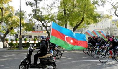 Azərbaycanlı nazir yeni klub yaratmağa qərar verdi - FOTOLAR