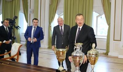 İlham Əliyev şahmat üzrə Avropa çempionlarını qəbul etdi