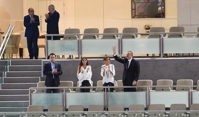 İlham Əliyev və Mehriban Əliyeva millimizə dəstək verdi - FOTO