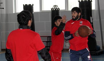 "Qəbələ" Ukraynada: öncə basketbol, sonra boks - LENT