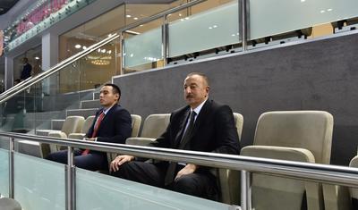 İlham Əliyev millinin oyununu izlədi və alqışladı - FOTOREPORTAJ
