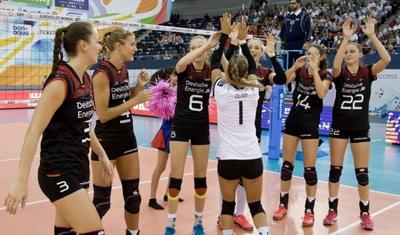 "Alman maşını" Bakıda əzik-üzük edildi - FOTOREPORTAJ