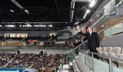 Prezident və birinci xanım milli komandanın oyununda - FOTOLAR