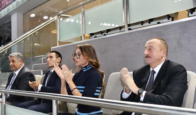 Prezident və birinci xanım milli komandanın oyununda - FOTOLAR