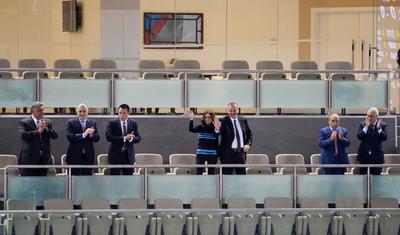 Prezident və birinci xanım milli komandanın oyununda - FOTOLAR