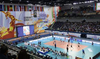 Prezident və birinci xanım milli komandanın oyununda - FOTOLAR