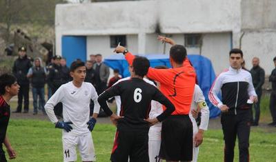 U-15 Liqası: Hakim Masallıda uşağın başına … çəkdi - FOTOLAR