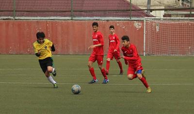 U-15 Liqası: "Keşlə" "Turan"a güzəştə getdi - FOTOREPORTAJ