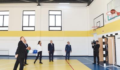 İlham Əliyev və xanımı basketbol oynadı - FOTOLAR