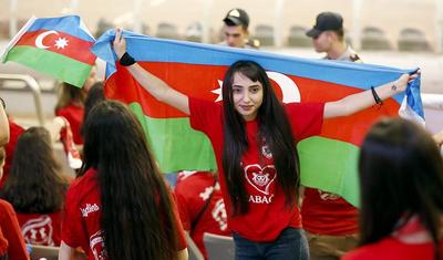 Azərbaycan futboluna rəng qatan qızlar - FOTOLAR