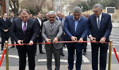Rövnəq Abdullayev ÖDƏNİŞSİZ YERin qırmızı lentini kəsdi