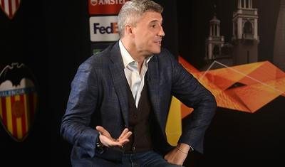 Bakıda dünya ukluzu üçün böyük növbə yarandı - FOTOLAR