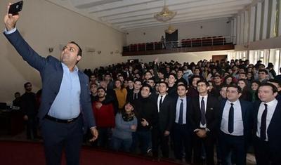 Bir-bir gəzirəm mən… FOTO
