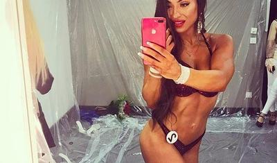 Azərbaycanlı məşqçi qızın bədəni görənləri heyran edir - FOTOLAR