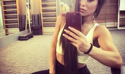 Azərbaycanlı məşqçi qızın bədəni görənləri heyran edir - FOTOLAR