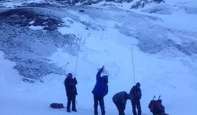 FHN itkin düşən alpinistlərin axtarışı ilə bağlı görüntülər yaydı - FOTOLAR