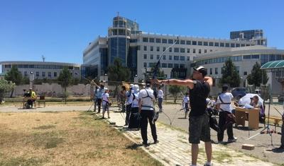 Bakıda oxatan qızlar - FOTO