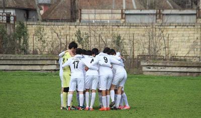 U-15 Liqası: "Viləş"in futbolçusu hakimi qorxutdu - FOTOREPORTAJ