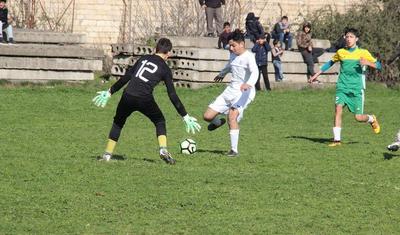 U-15 Liqası: "Viləş"in futbolçusu hakimi qorxutdu - FOTOREPORTAJ