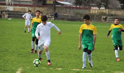 U-15 Liqası: "Viləş"in futbolçusu hakimi qorxutdu - FOTOREPORTAJ