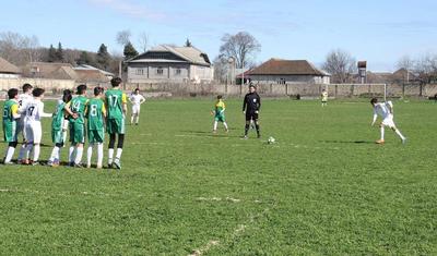 U-15 Liqası: "Viləş"in futbolçusu hakimi qorxutdu - FOTOREPORTAJ