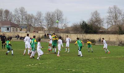 U-15 Liqası: "Viləş"in futbolçusu hakimi qorxutdu - FOTOREPORTAJ
