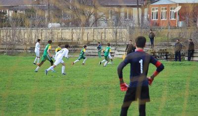 U-15 Liqası: "Viləş"in futbolçusu hakimi qorxutdu - FOTOREPORTAJ