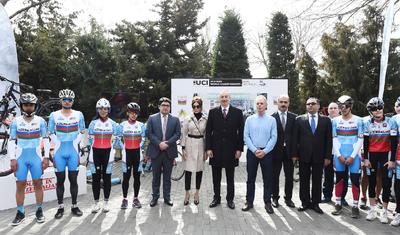 İlham Əliyevə 2 dünya çempionatının ilk bileti təqdim edildi