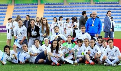FOTOLAR: Yeni patron baxdı, "Sumqayıt"ın qızları çempion oldu