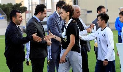 FOTOLAR: Yeni patron baxdı, "Sumqayıt"ın qızları çempion oldu