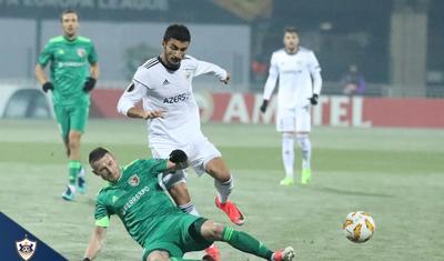 Azərbaycan çempionu "kəfəni yırtdı" - FOTOREPORTAJ