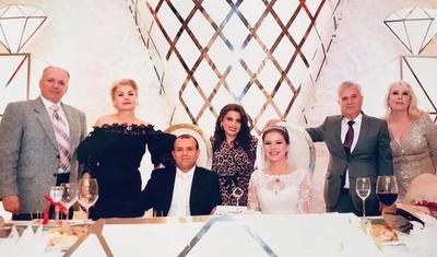Azərbaycan millisinin üzvü xanımı üçün mahnı oxudu - VİDEO+FOTOLAR