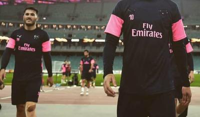 Özil Bakıdan FOTO paylaşdı - Yarım milyon “like” gəldi