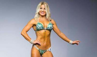 "Oğlanların “Ayaqlara bax, ayaqlara” dediyini eşidirəm"