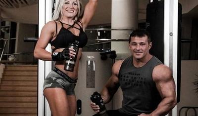 "Oğlanların “Ayaqlara bax, ayaqlara” dediyini eşidirəm"