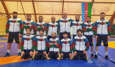 FOTO - Millimizi dünya çempionatı üçün geyindirdilər