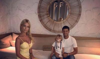 Məşhur futbolçu transseksual modelə nə mesaj yazdı? - FOTOLAR
