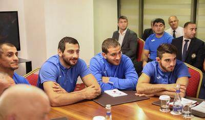 Rövnəq Abdullayev milli üzvlərindən nə istədi? - FOTOLAR