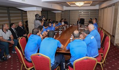 Rövnəq Abdullayev milli üzvlərindən nə istədi? - FOTOLAR