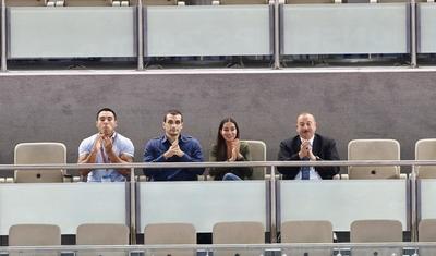 İlham Əliyev və ailə üzvləri DÇ-da yarımfinalı izlədi - FOTOLAR