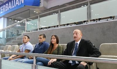 İlham Əliyev və ailə üzvləri DÇ-da yarımfinalı izlədi - FOTOLAR