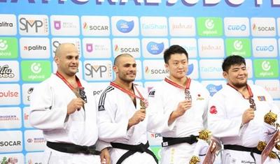 Rövnəq Abdullayevdən mükafat alan - FOTOLAR