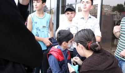 Ruslan Abışov "Fanzona"ya gəldi, hamı… - FOTOREPORTAJ