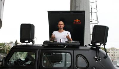 Ruslan Abışov "Fanzona"ya gəldi, hamı… - FOTOREPORTAJ