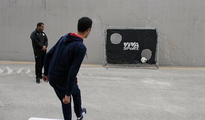 Ruslan Abışov "Fanzona"ya gəldi, hamı… - FOTOREPORTAJ