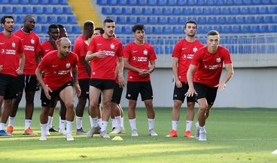 "Neftçi"nin məqsədi 1:0-ı qorumaq olmayacaq - FOTOLAR